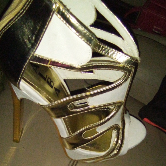 Alba Shoes - 6&1/2 ALBA White & Gold Heels Alba Shoes - 6&1/2 ALBA White & Gold Heels